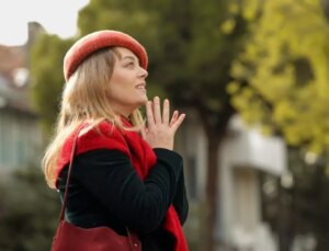 Bahar dizisi bu akşam final yapıyor! Ekip son set gününde veda pastası kesti