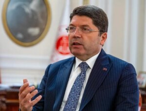 Bakan Tunç’tan Bursaspor ve Leyla Zana açıklaması