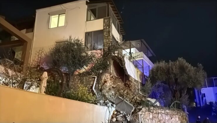 Bodrum’da sağanak; 1 evin istinat duvarı çöktü, yollar göle döndü