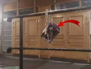 Camide alçak provokasyon! Korkuluklara Kur’an-ı Kerim zincirlediler