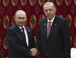 Cumhurbaşkanı Erdoğan, Türkmenistan’da Putin ile görüştü