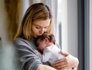 Doğum izni 24 haftaya çıkıyor! Düzenlemede dikkat çeken yeni bir grup var