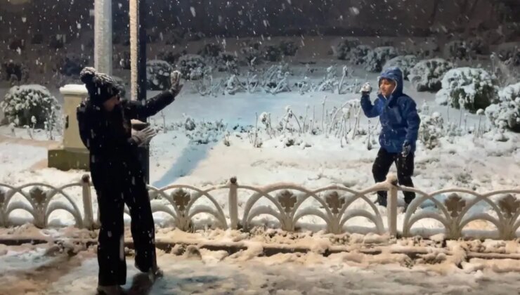 Görüntü İstanbul’dan! Bir anda beyaza büründü