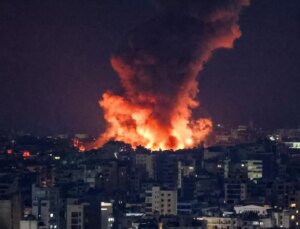 İsrail komşu ülkeyi İHA’larla vurdu