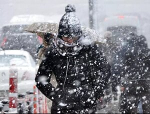 İstanbul için yeni uyarı! AKOM bu kez beklenen kar kalınlığını da verdi