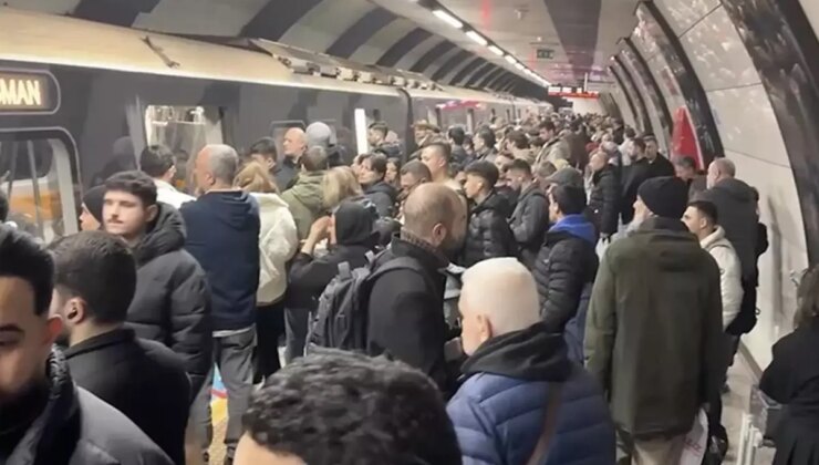 İstanbul’da metro arızası, seferler aksıyor