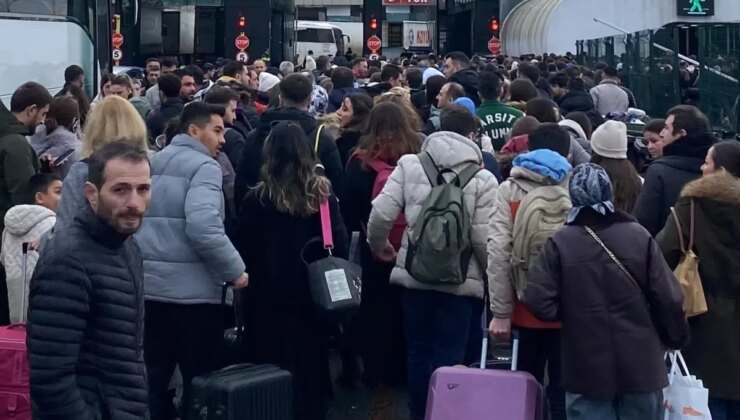 Komşu ülkeye geçişte yeni dönem! Artık sadece kimlik yetmeyecek