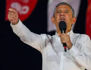 Özel’den vatandaşlara ‘sokak’ çağrısı: Hepinizi meydanlara, direnmeye davet ediyorum