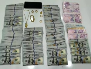 Polis operasyonunda her yerden para ve altın fışkırdı