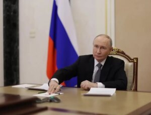 Putin’den Maduro’ya destek telefonu