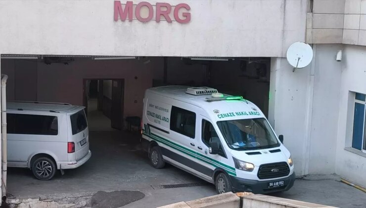 Siirt’te genç kadın evinde bıçaklanarak öldürüldü