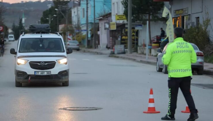 Yalova’da son durum: Okullarda eğitime ara verildi, bölgede elektrik ve doğalgaz kesildi