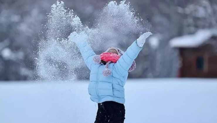 Açıklamalar peş peşe geldi! Birçok kentte yarın okullar tatil edildi