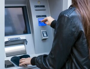 Yeni dönem bu sabah başladı! ATM’ye kartını takan bu mesajla karşılaşıyor